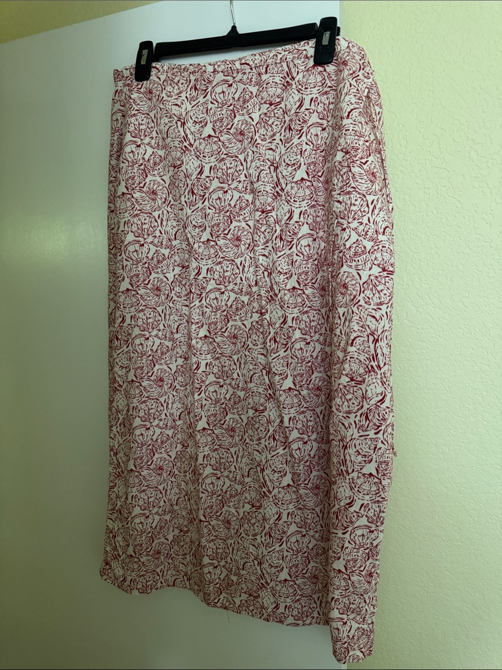 A New Day Red Shell  Midi Skirt - Classic Wrap Skirt Size L.  EUC
